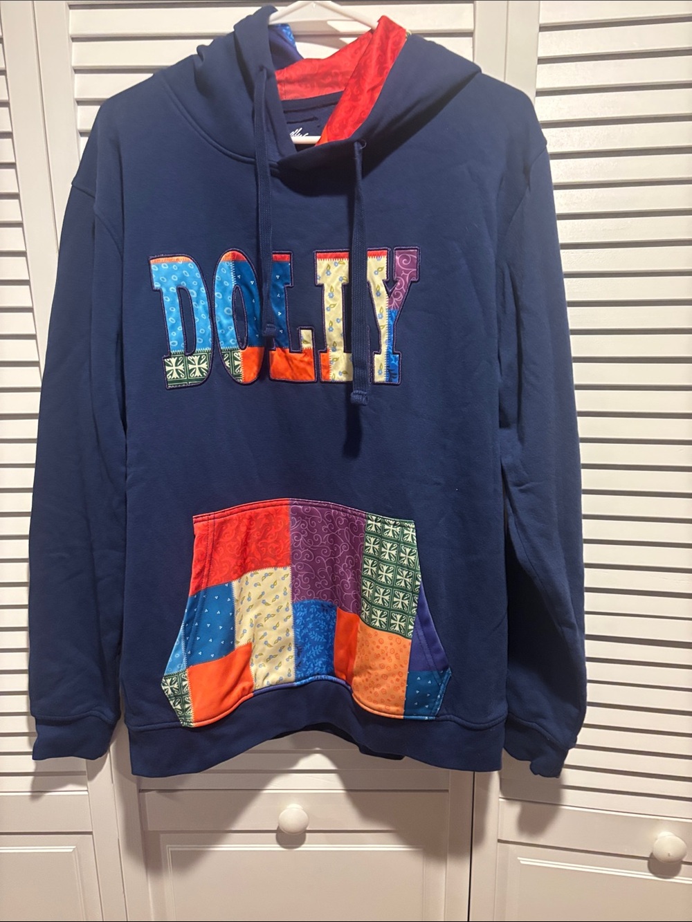 Authentic women’s hooded sweatshirt from Dollywood.